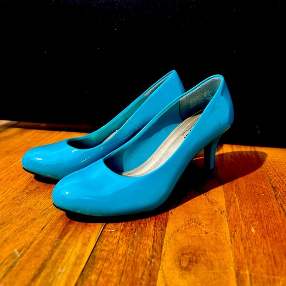 Turquoise high heels - Picture 2 of 2